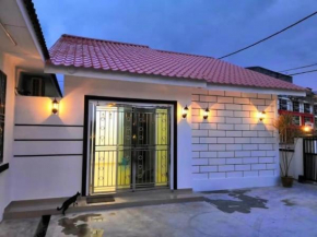 Pantai Remis Homestay 118A